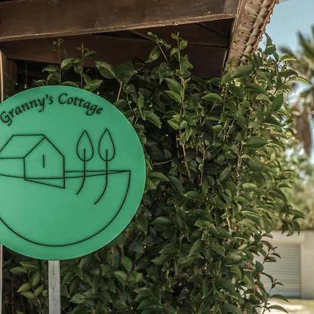 Granny's Nyaraló *